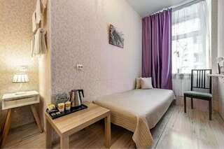 Гостиница Dream House Санкт-Петербург Бюджет 15м2 . Туалетная комната общая на 3 номера.-3